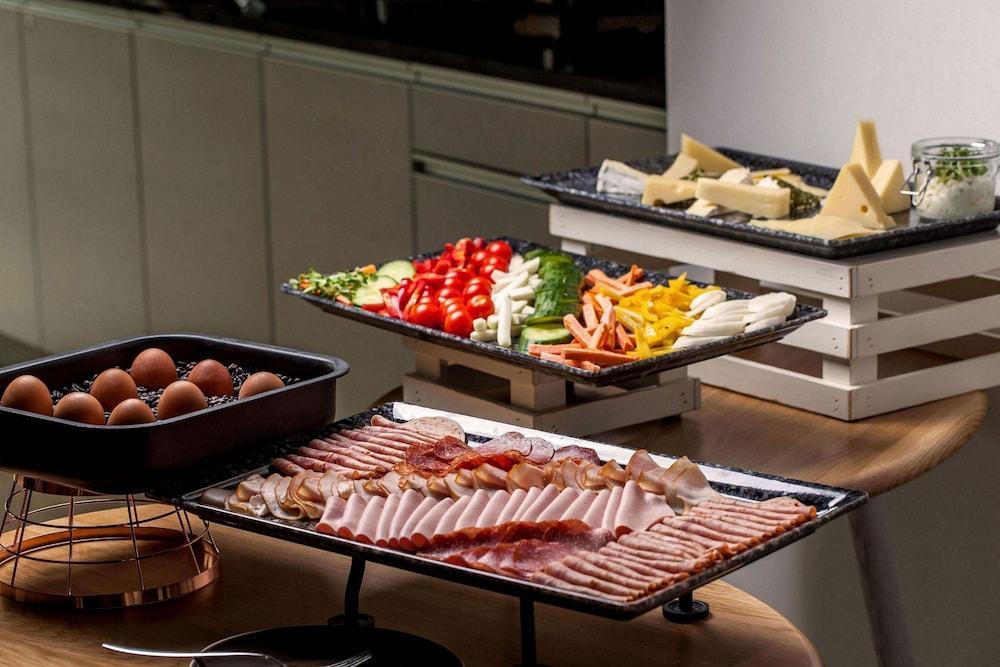 Arcotel Donauzentrum Wien Екстер'єр фото