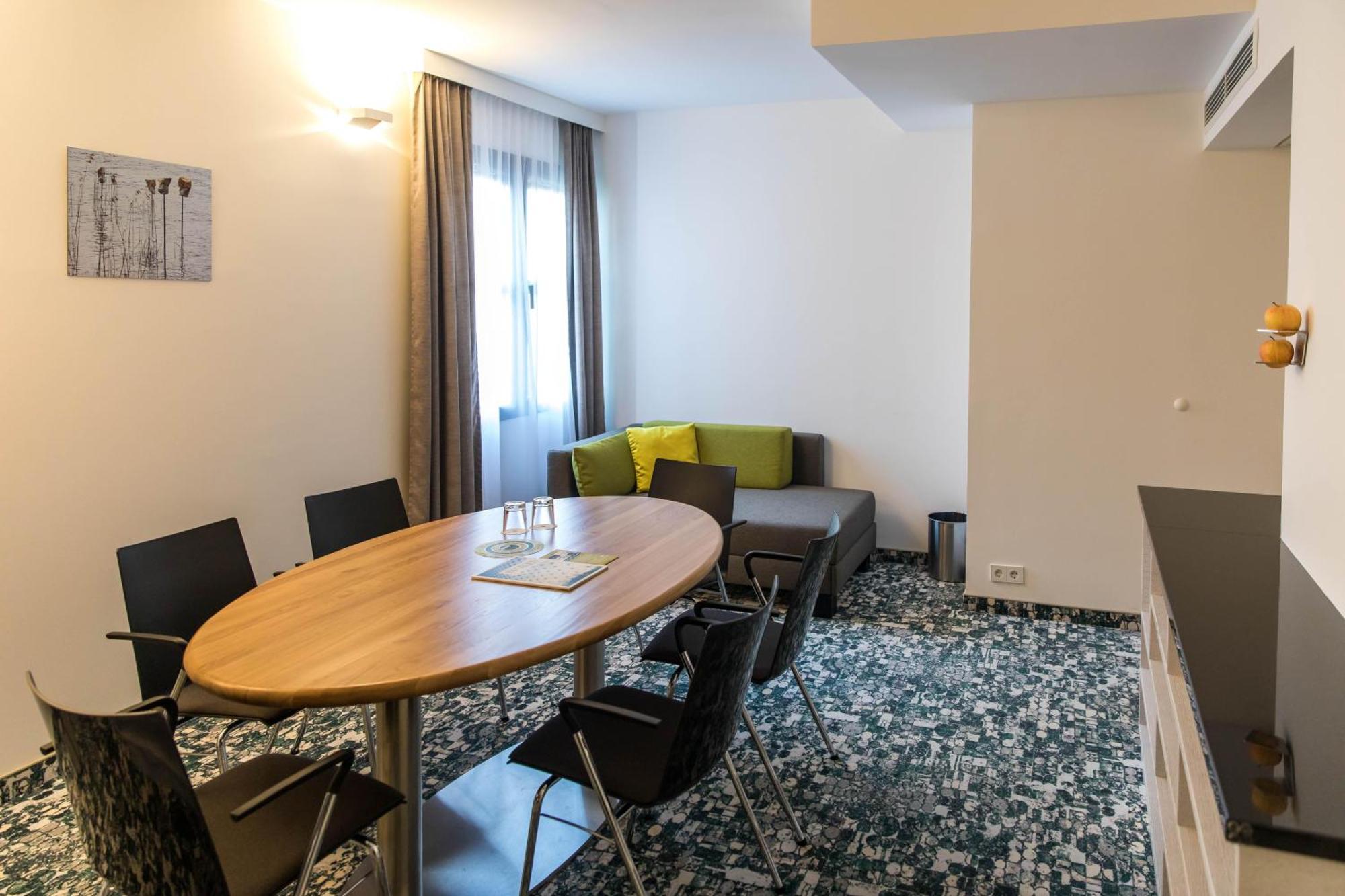 Arcotel Donauzentrum Wien Екстер'єр фото